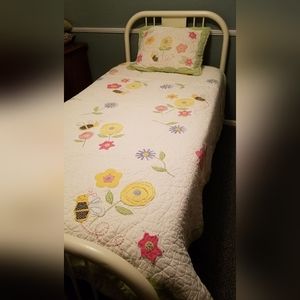Pottery Barn Kids Twin Bedding Set w/ Curtains - Bees and Dandelions